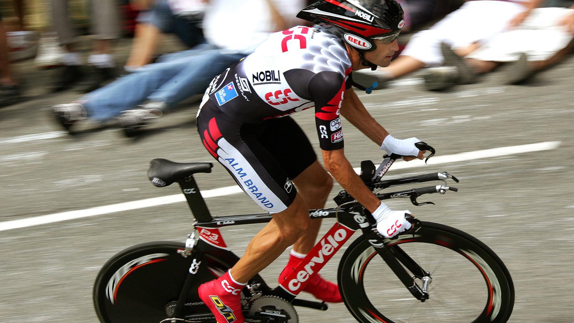 “尼古拉斯·桑特基的精确传球与战术视野，为阿根廷美洲狮队带来优势”